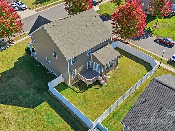 5th image of 3717 English Garden Dr