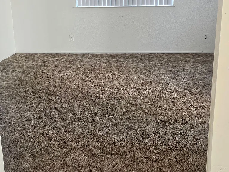 1090 N Bates Ave — Photo 10
