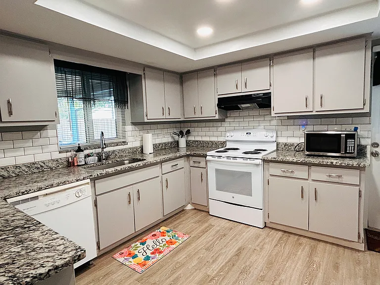 6029 Wyoming Ave #1 — Photo 9