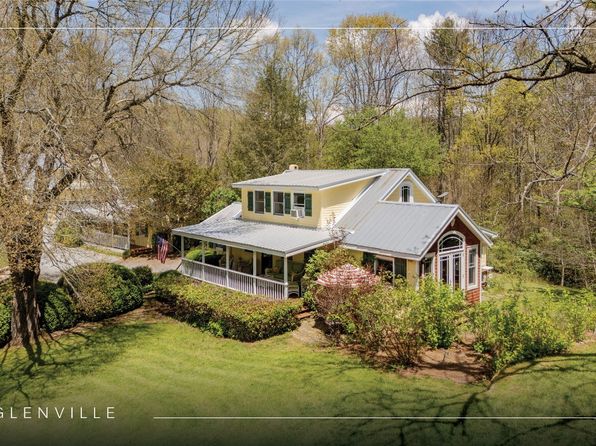 327 Lakeside Circle Drive, Glenville, NC 28736