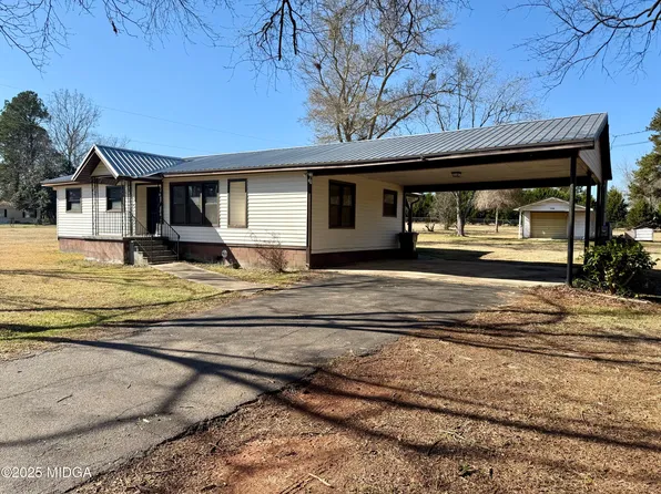 546 Peach Rd, Byron, GA 31008
