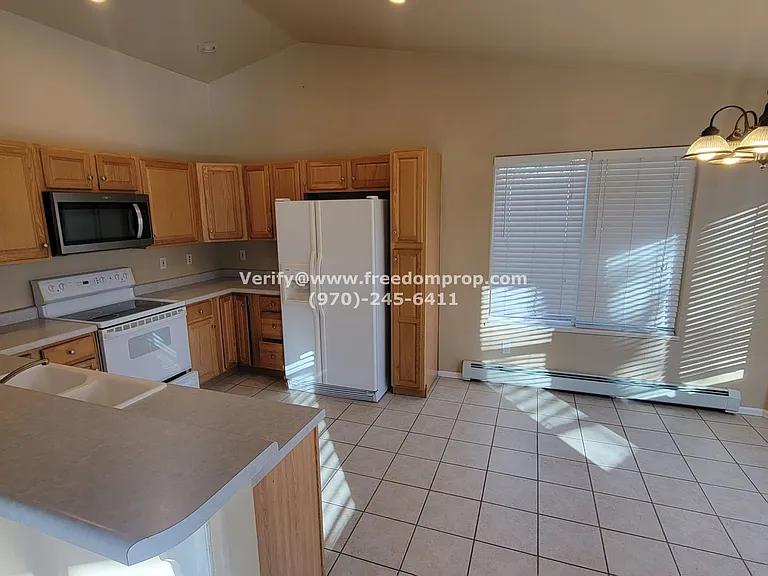 736 Galena Dr — Photo 3