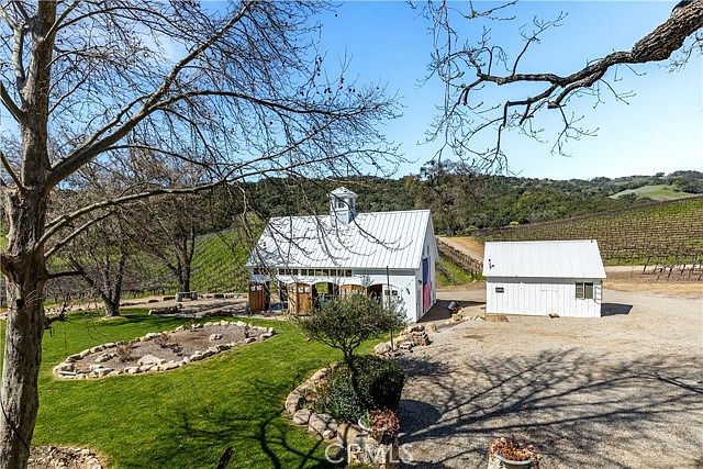 2nd image of 7725 Vineyard Drive