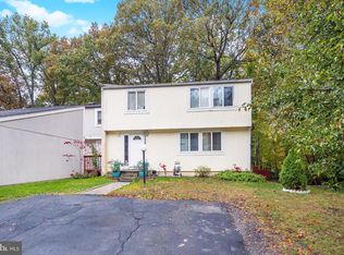 2251 Sanibel Dr, Reston, VA 20191