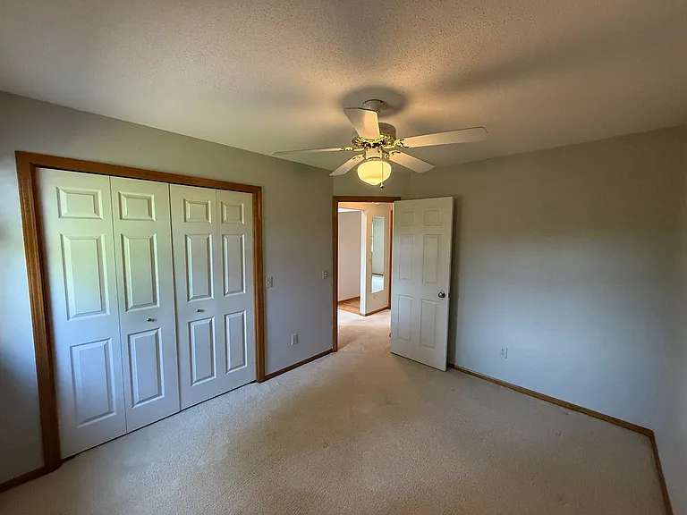 5018 Goldfinch Ln — Photo 21