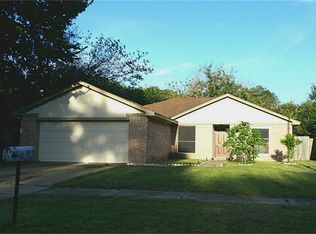 10019 Paintbrush Ln, Sugar Land, TX 77498