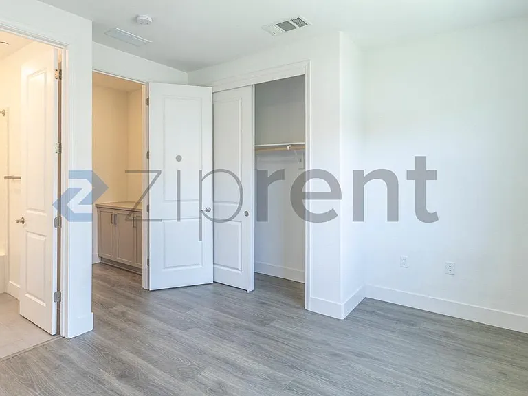 323 Alviso Ter — Photo 24
