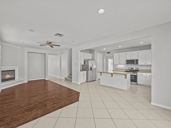 3rd image of 3952 Obsidian Rd