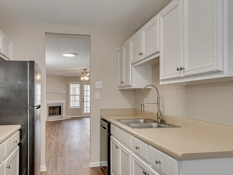 41 Innisbrook Dr #1 — Photo 32