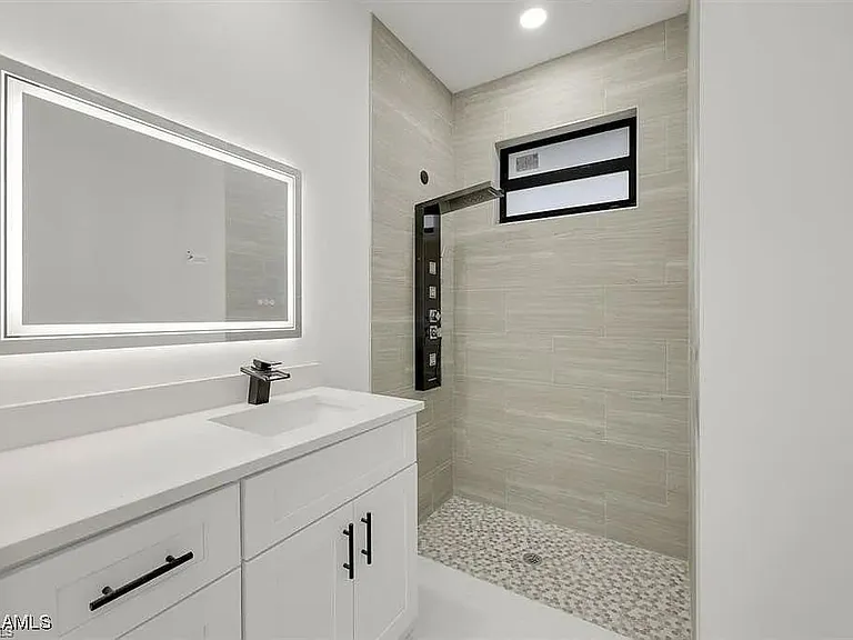 4206 NW 32nd St — Photo 16