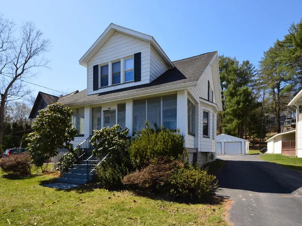 447 Main St, Dallas, PA 18612