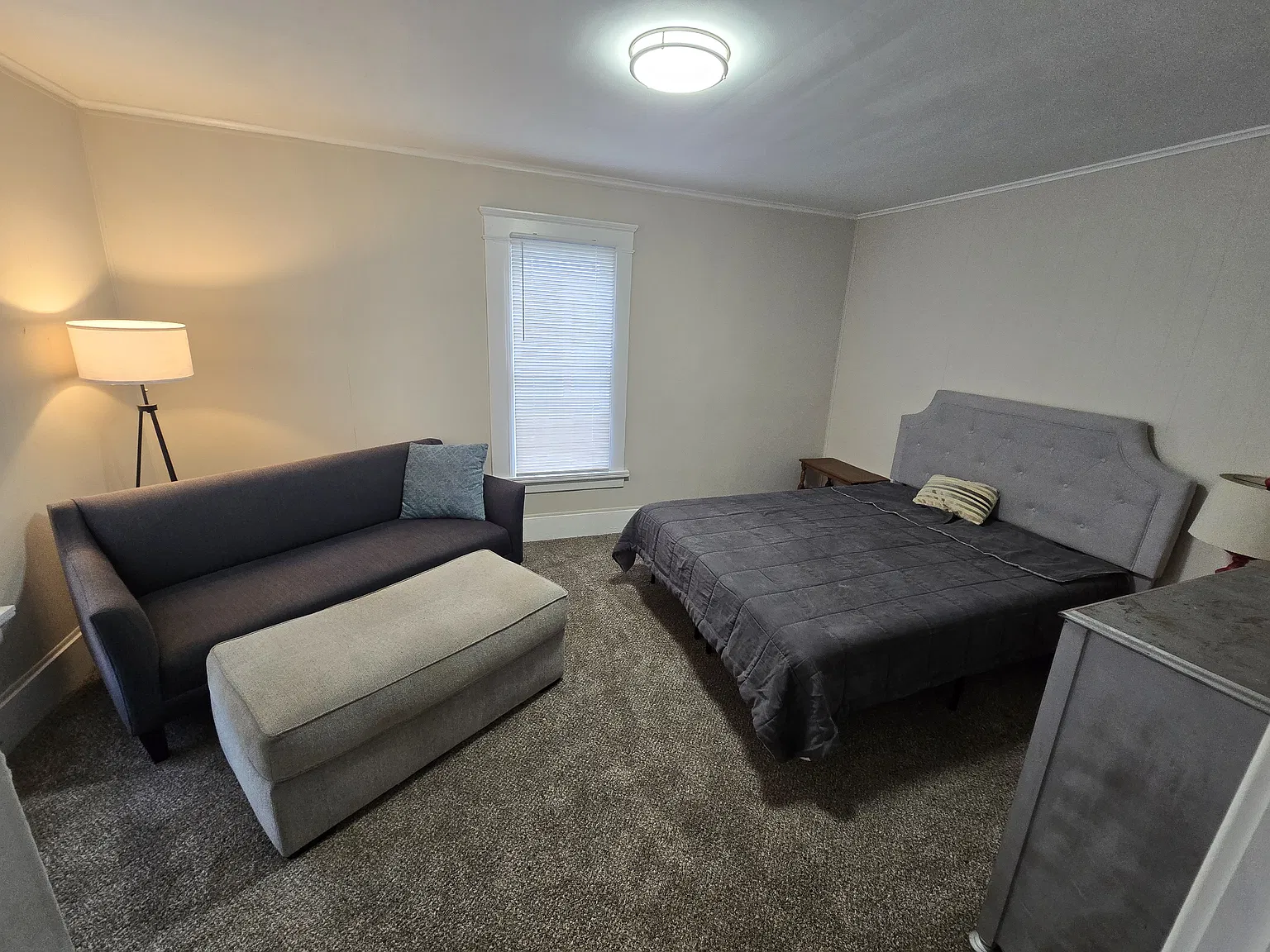 2 bed, 700 sqft, $875 — Photo 4