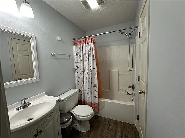 1020 Saint Julien Dr — Photo 13