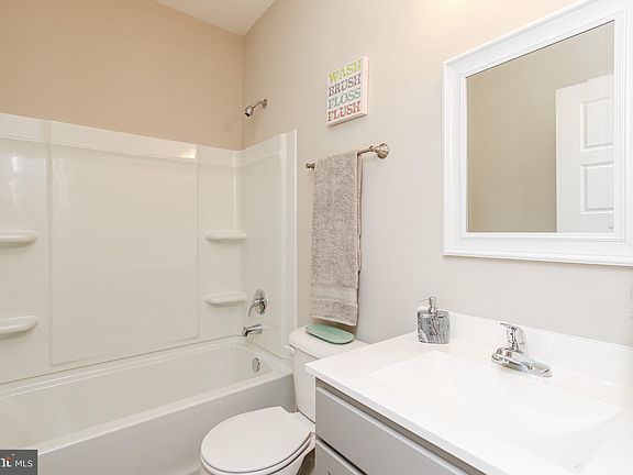 Collins - Bathroom
