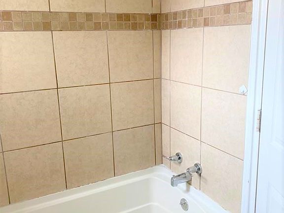 5th image of 25 Highland Ave APT 2