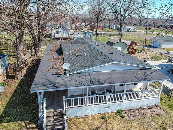 3rd image of 2520 Circle Dr