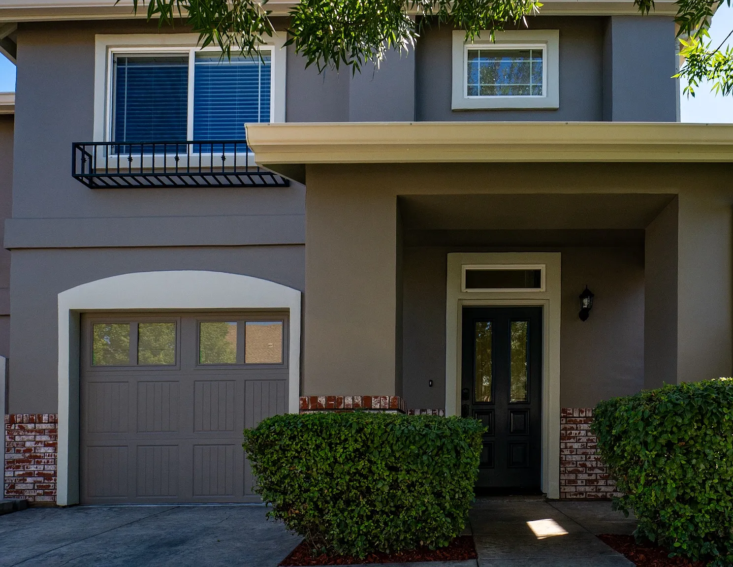3 bed, 2.5 bath, 1261 sqft, $3,100 — Photo 2