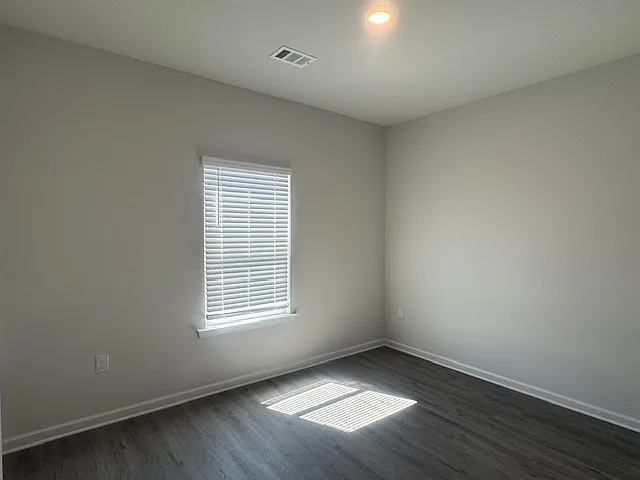 120 Monroe Ct — Photo 15
