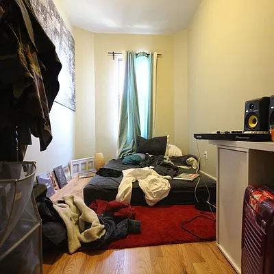 Rented by Nooklyn NYC LLC | media 12