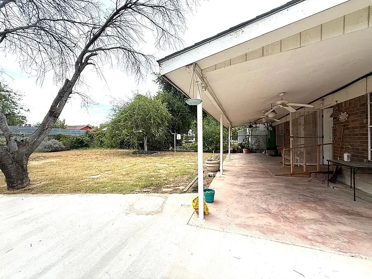 583 N Monroe St — Photo 20