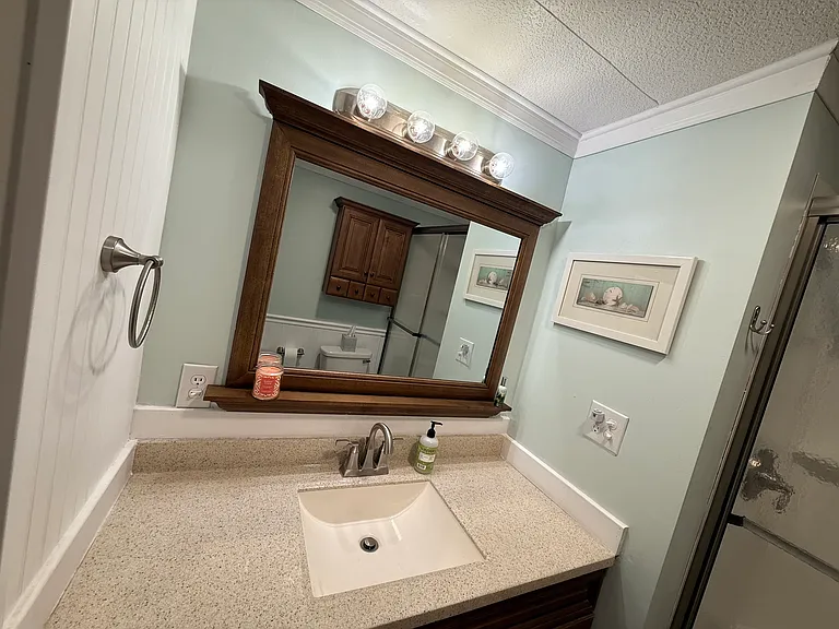 217 Periwinkle St — Photo 7
