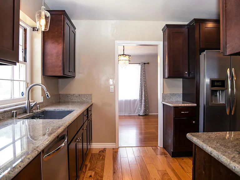 7601 Flight Ave — Photo 8