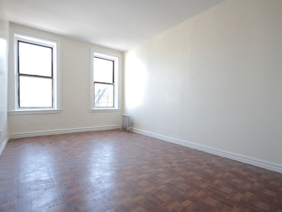 2nd image of 1967 Marmion Ave APT B5