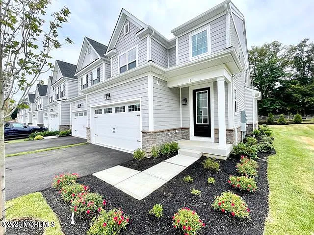 1 Beach Ct