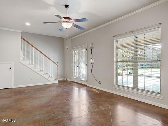 2nd image of 124 Deraney Ln