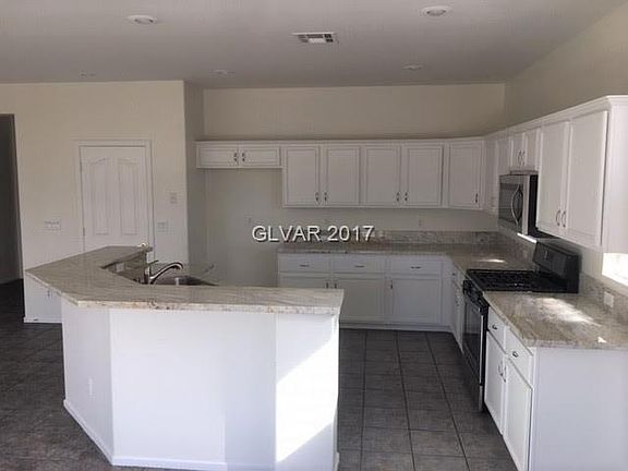 3rd image of 4021 Farmdale Ave
