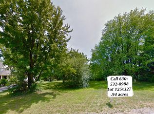 22W327 Ahlstrand Rd, Glen Ellyn, IL 60137