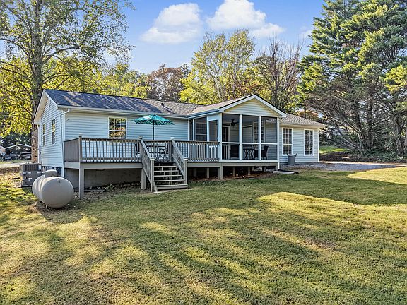 3rd image of 936 Coker Rd