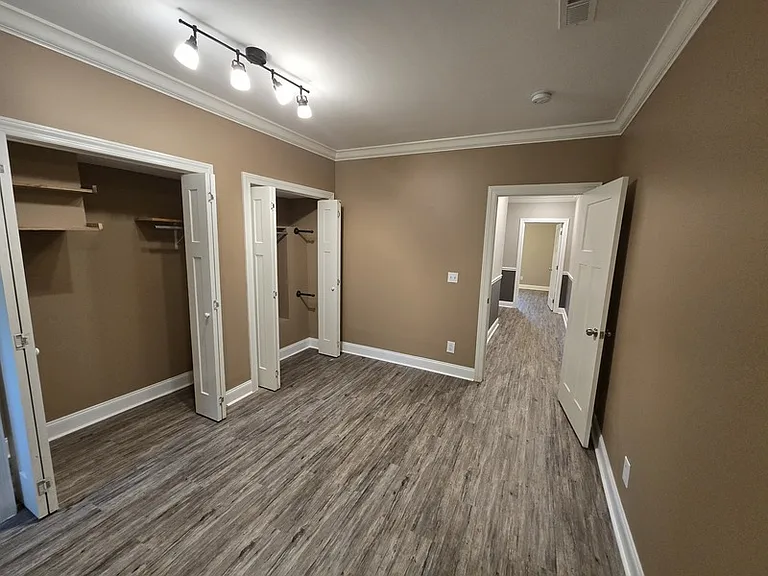 545 Lakeview Dr #B — Photo 7