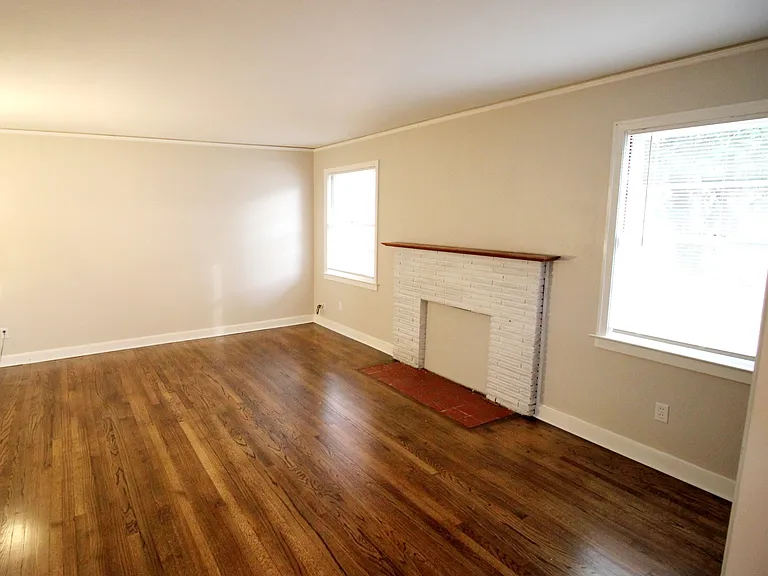 3739 Honeysuckle Ct — Photo 12