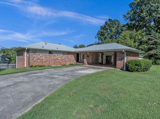 134 Westgate Dr, Greenwood, SC 29646