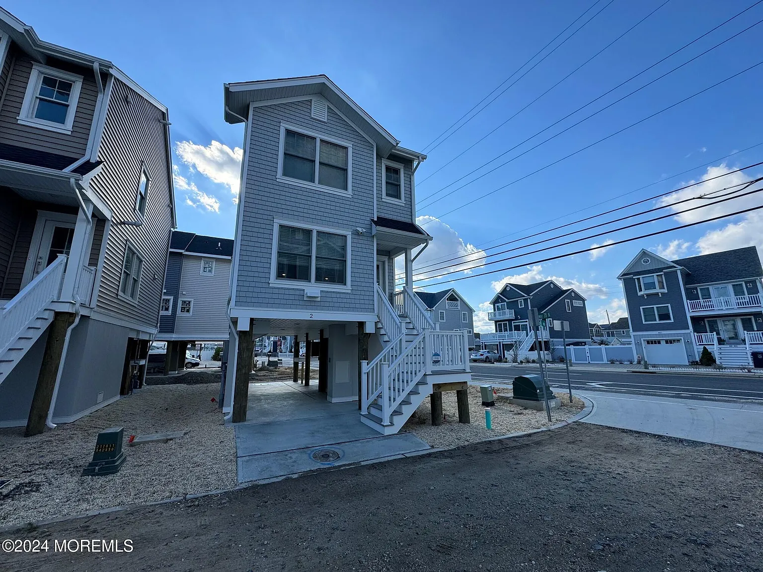 3 bed, 2.5 bath, 1019 sqft, $2,500 — Photo 2
