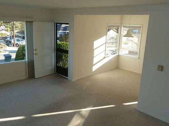 Entry, front living room, dinning area