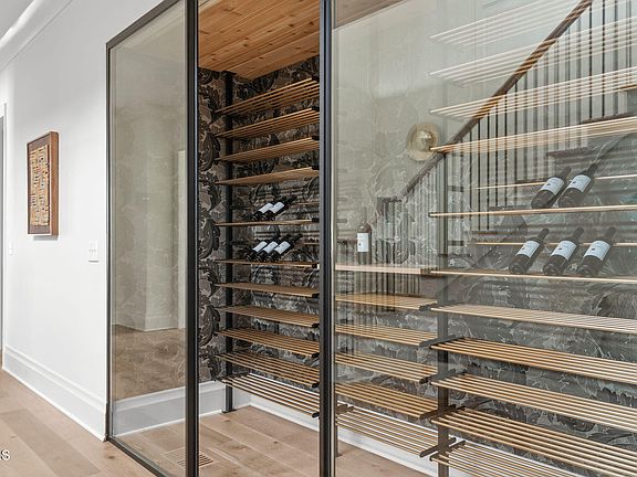 5th image of 1412 Pony Run Rd