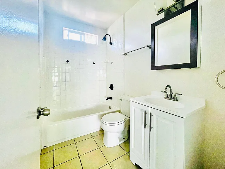 405 N Marengo Ave #11 — Photo 18