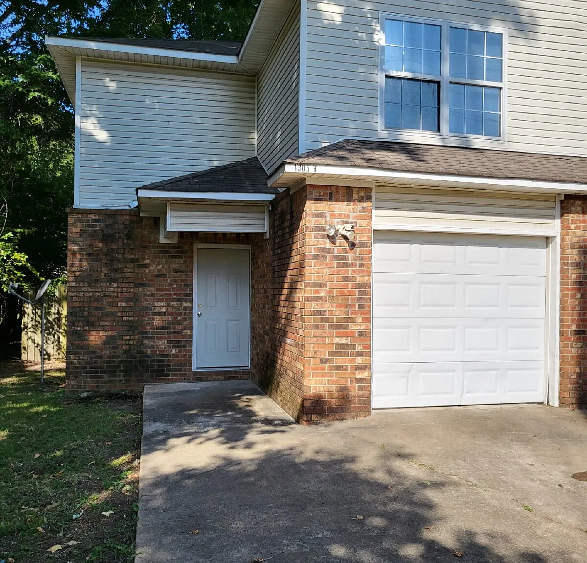 3 bed, 2.5 bath, 1220 sqft, $1,250 — Photo 3
