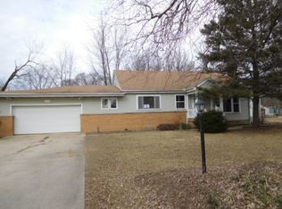1302 Dawn Rd, Urbana, IL 61802