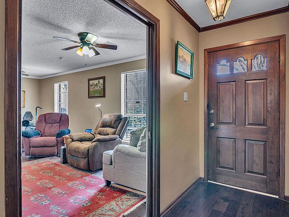 3rd image of 705 Brynmawr Dr