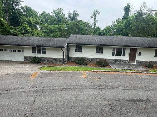 2 Longview Ln