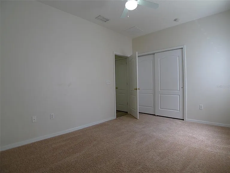 6829 Lake Eaglebrooke Dr — Photo 17