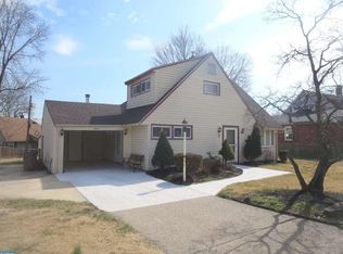 7 Arbor Ln, Levittown, PA 19055