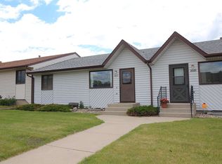 2017 12th St NW, Minot, ND 58703