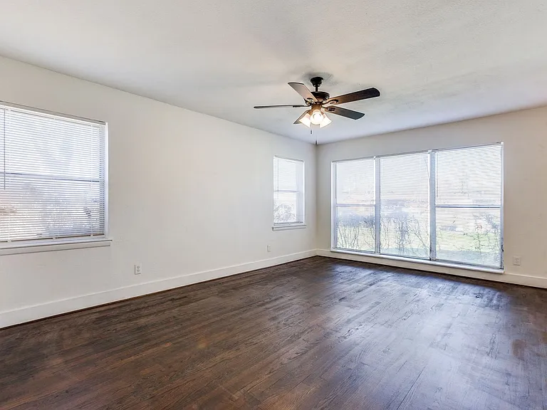 10728 Allegheny Dr — Photo 3
