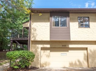 505 Hampton Ridge Dr, Akron, OH 44313