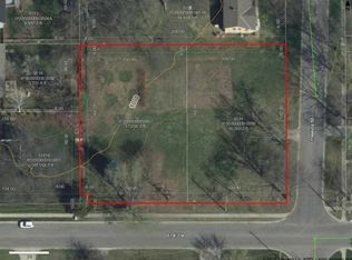 9124 Haskins St, Lenexa, KS 66215