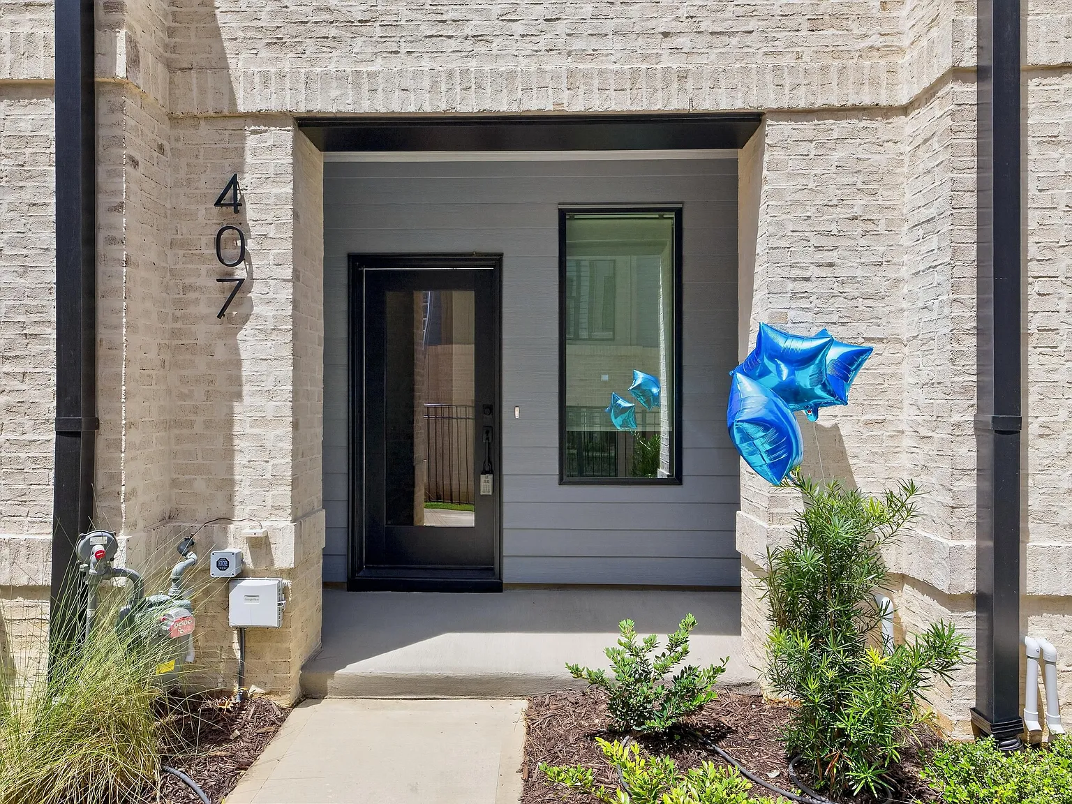 Walker Row Condominiums — Photo 3